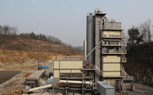 泉成机械 QC-2000 固定式沥青搅拌